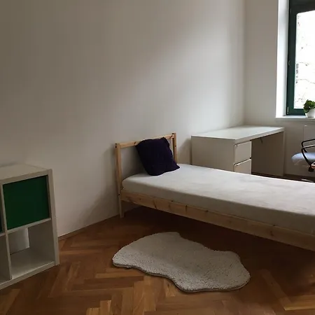 Gegenuber Der Thomaskirche In Homestay